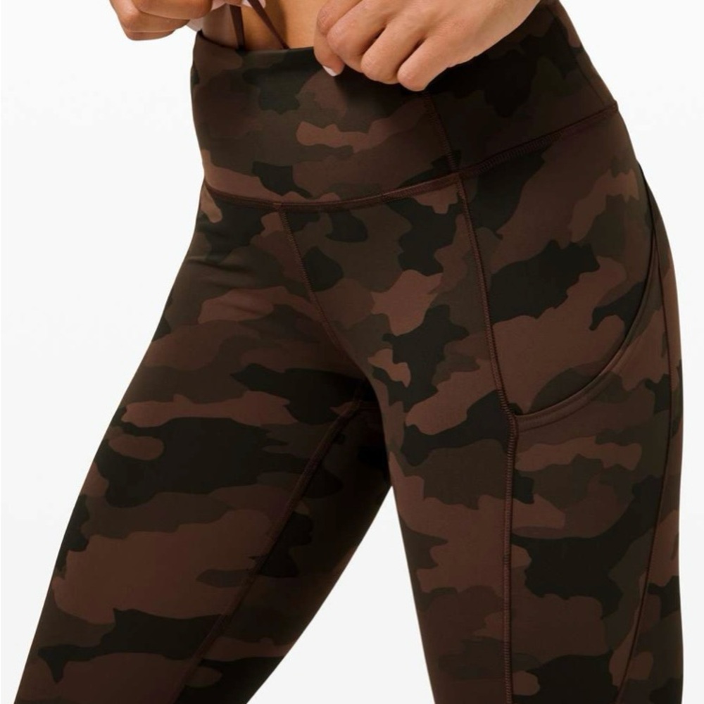 Fast and Free High-Rise
Tight 25" size 10
Heritage 365 Camo Brown Earth Multi